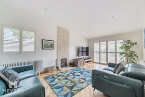 Photo 16- click for photo gallery